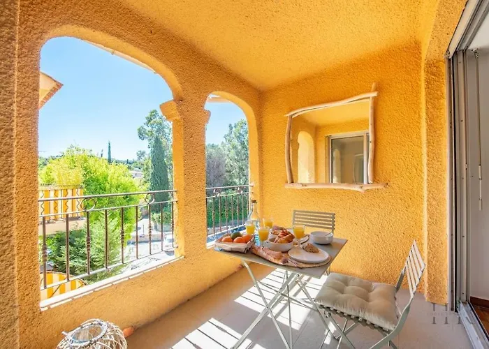 Magnifique Duplex Avec Terrasse Et Piscine * Saint-Tropez