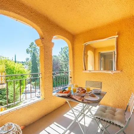 Magnifique Duplex Avec Terrasse Et Piscine * Saint-Tropez