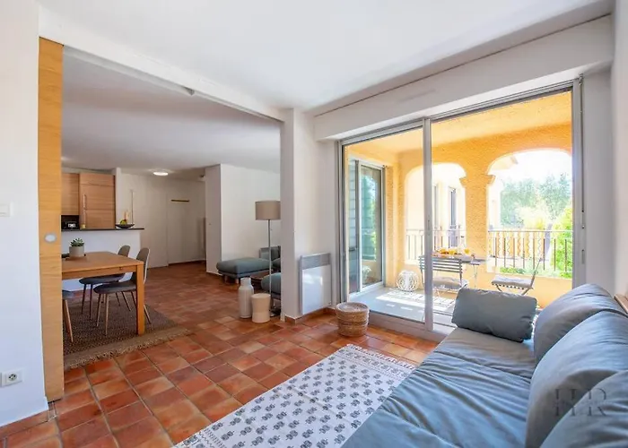 Magnifique Duplex Avec Terrasse Et Piscine Saint-Tropez